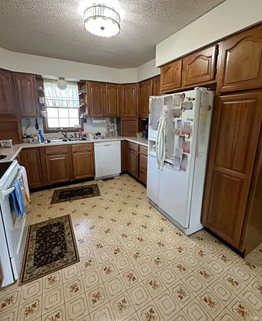 $327,000 | 1570 East 300 South, Washington, IN 47501