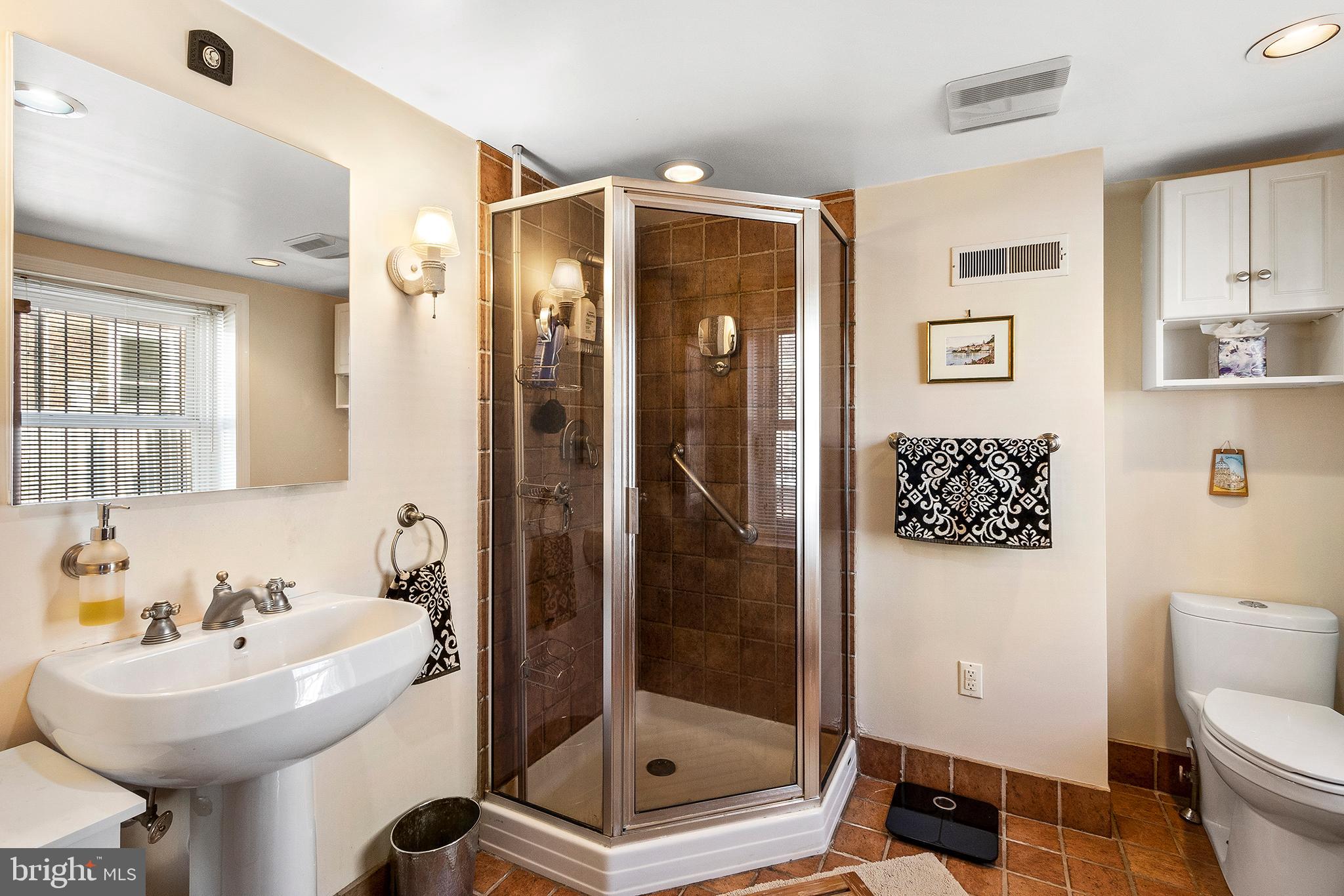 334 South 19th Street Philadelphia, PA 19103 - Photo 20 of 30