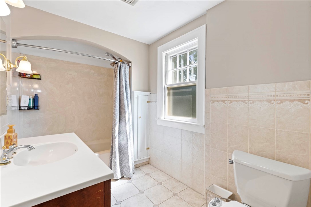 345 Hurstbourne Road Irondequoit, NY 14609 - Photo 24 of 34