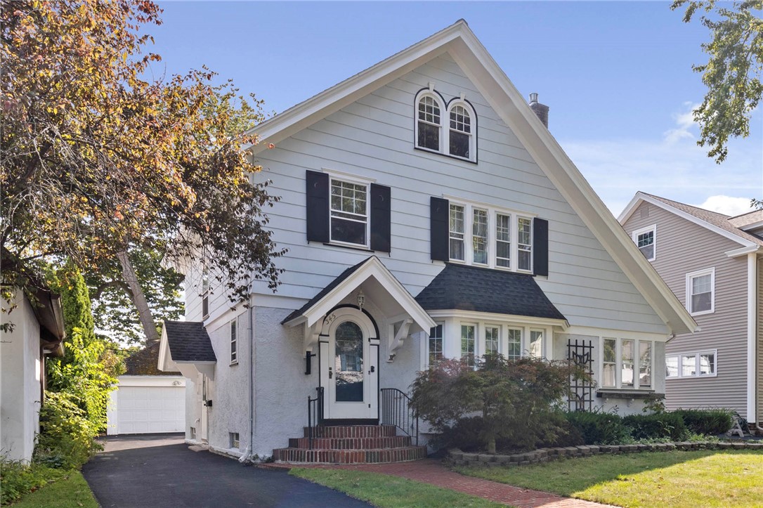 345 Hurstbourne Road Irondequoit, NY 14609 - Photo 3 of 34