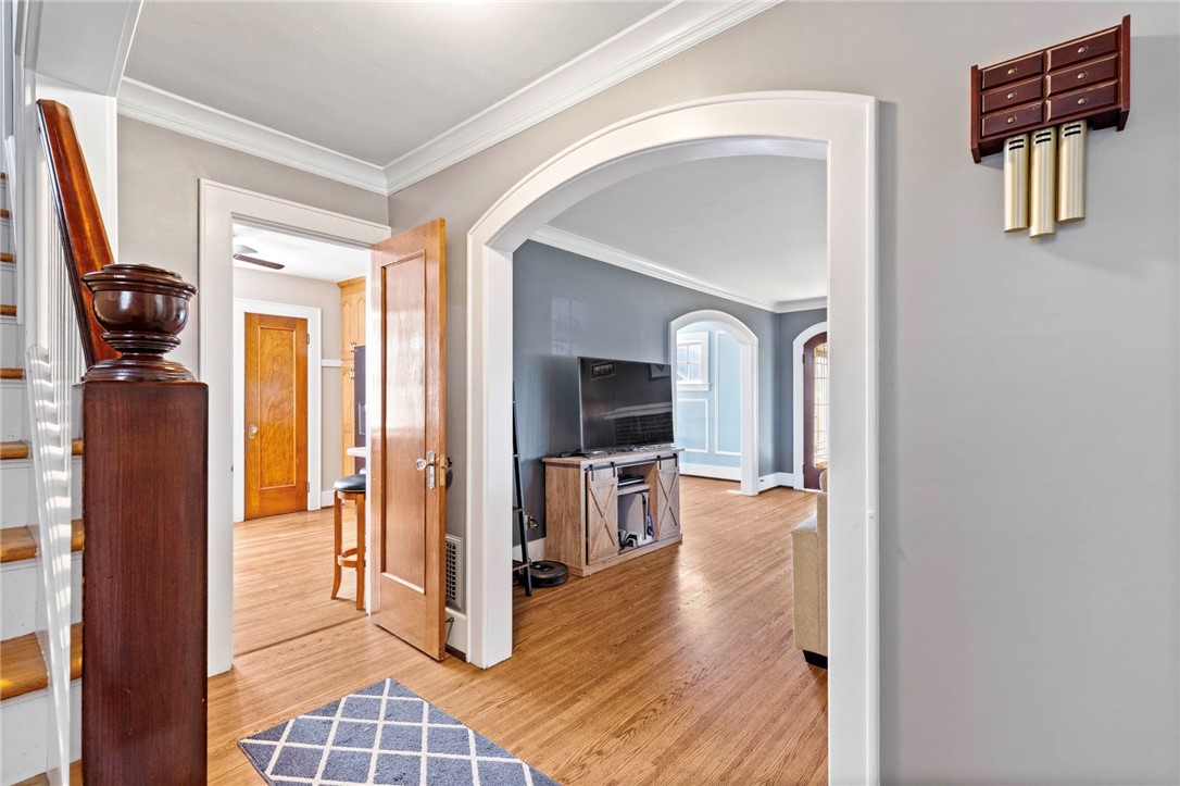 345 Hurstbourne Road Irondequoit, NY 14609 - Photo 5 of 34