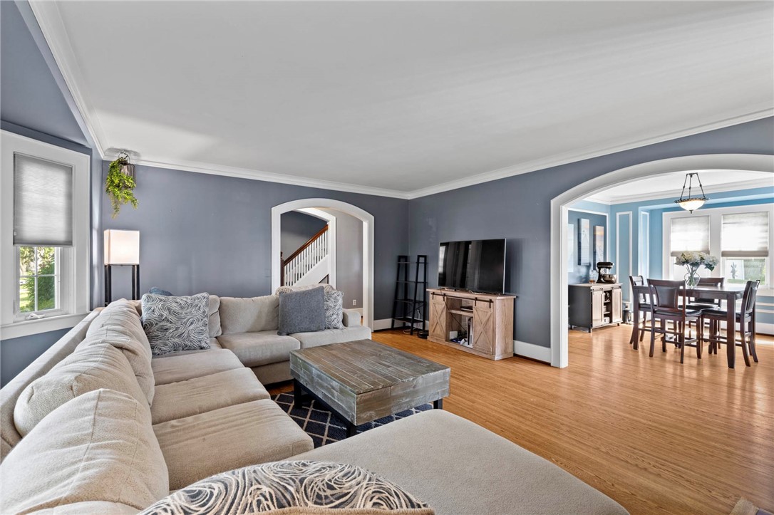 345 Hurstbourne Road Irondequoit, NY 14609 - Photo 9 of 34