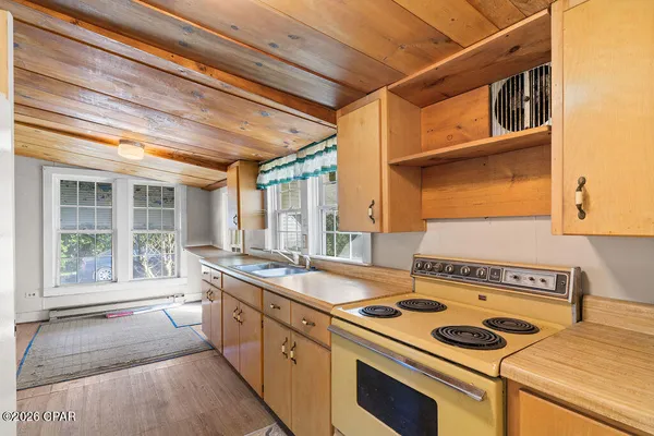 $99,900 | 987 7th Avenue, Graceville, FL 32440