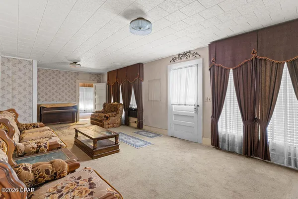 $99,900 | 987 7th Avenue, Graceville, FL 32440