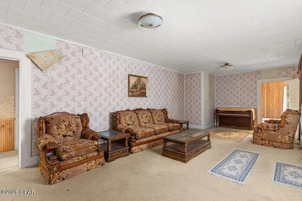 $99,900 | 987 7th Avenue, Graceville, FL 32440