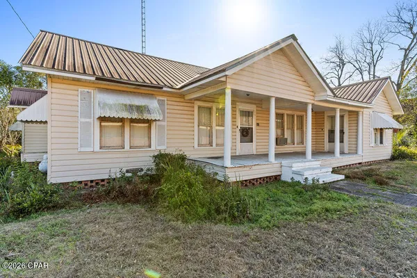 $99,900 | 987 7th Avenue, Graceville, FL 32440