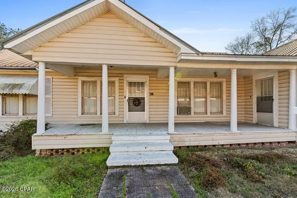 $99,900 | 987 7th Avenue, Graceville, FL 32440