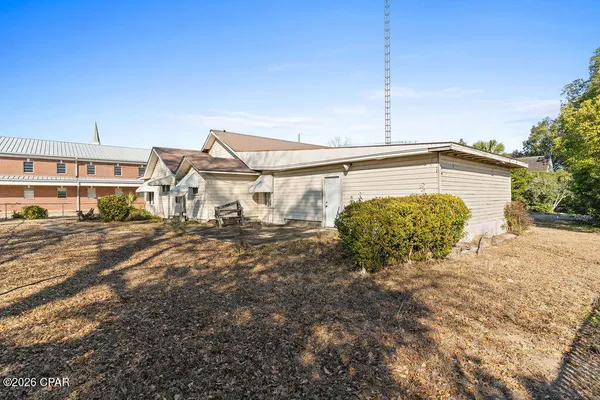 $99,900 | 987 7th Avenue, Graceville, FL 32440