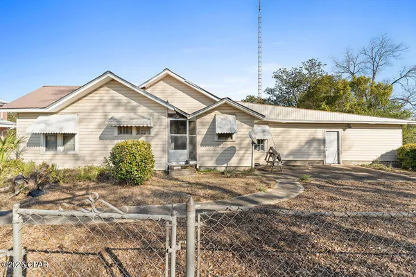 $99,900 | 987 7th Avenue, Graceville, FL 32440