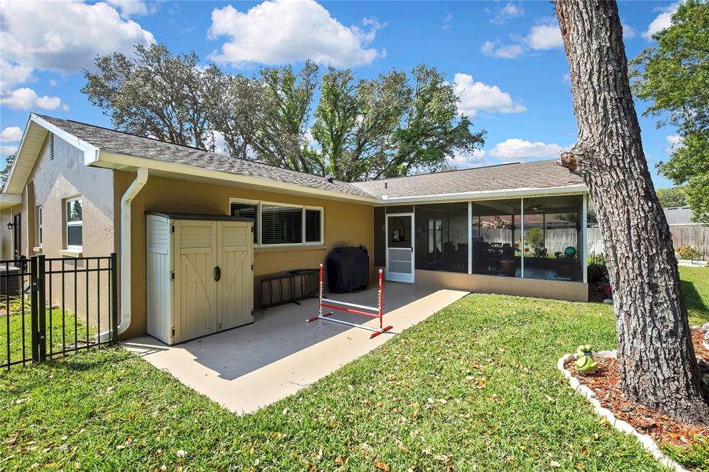 9043 Gaynor Street Spring Hill, FL 34608 - Photo 4 of 35