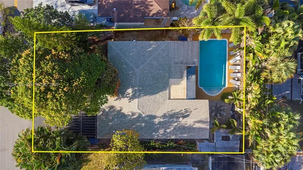 $5,900 | 3024 Northeast 2nd Terrace, Wilton Manors, FL 33334
