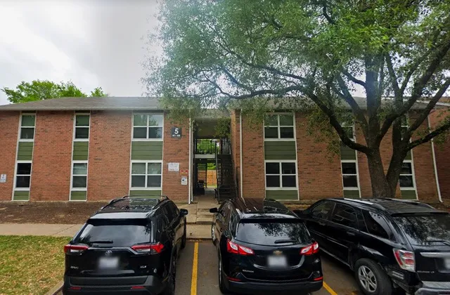 $912 | 1910 Wilson Street, Bastrop, TX 78602