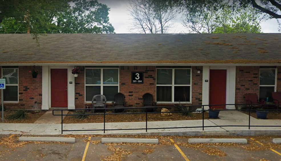 1910 Wilson Street Bastrop, TX 78602 - Photo 7 of 8