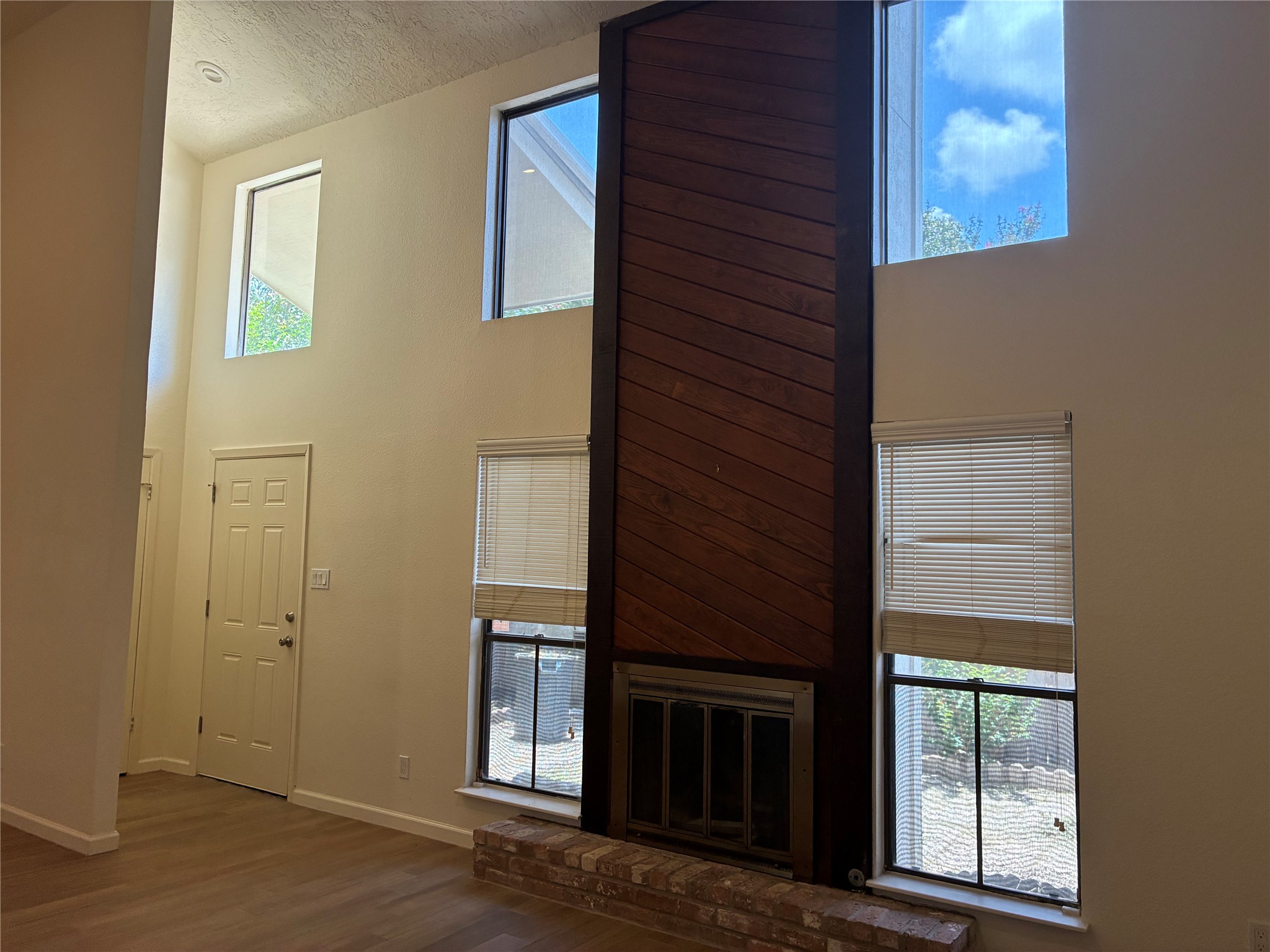6401 Deihl Road, Unit 1011 Houston, TX 77092 - Photo 5 of 16 a view of front door of house