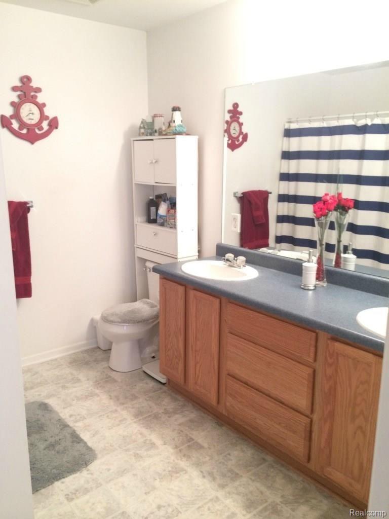 22686 Goddard Road Taylor, MI 48180 - Photo 30 of 34 IMG_1243.jpg
