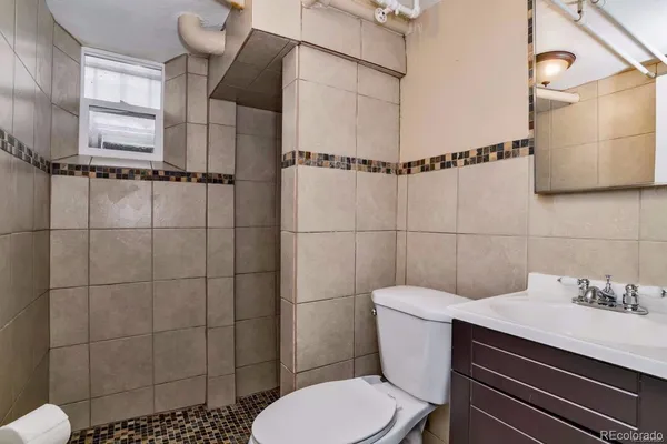 $3,850 | 1240 Cherry Street, Denver, CO 80220