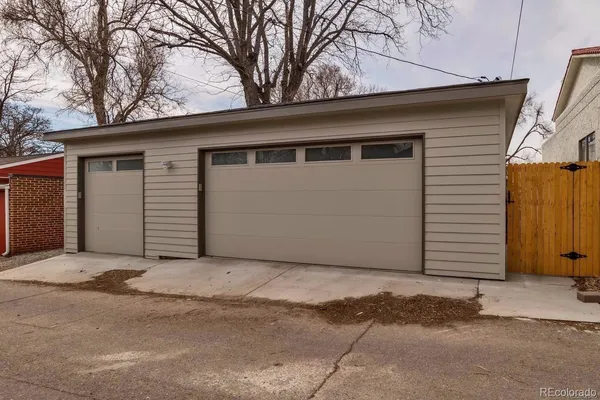 $3,850 | 1240 Cherry Street, Denver, CO 80220