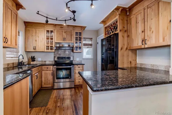 $3,850 | 1240 Cherry Street, Denver, CO 80220