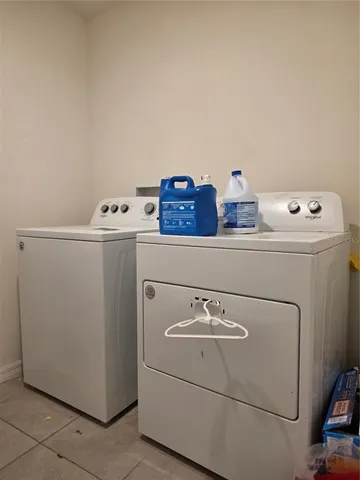 $359,900 | 566 Sunlit Coral Street, Ruskin, FL 33570