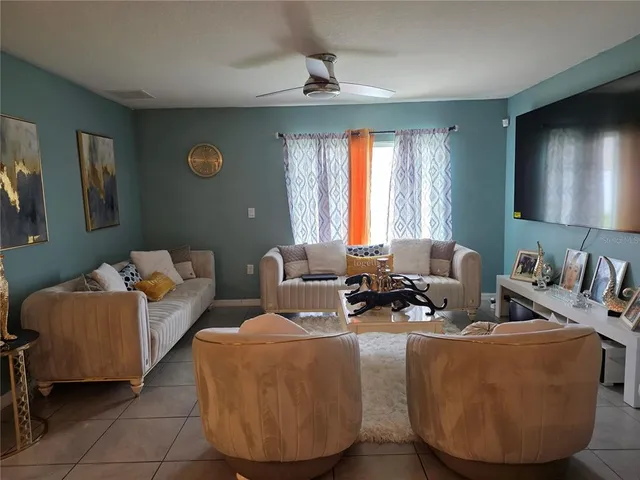 $359,900 | 566 Sunlit Coral Street, Ruskin, FL 33570