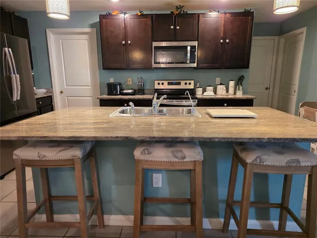 $359,900 | 566 Sunlit Coral Street, Ruskin, FL 33570