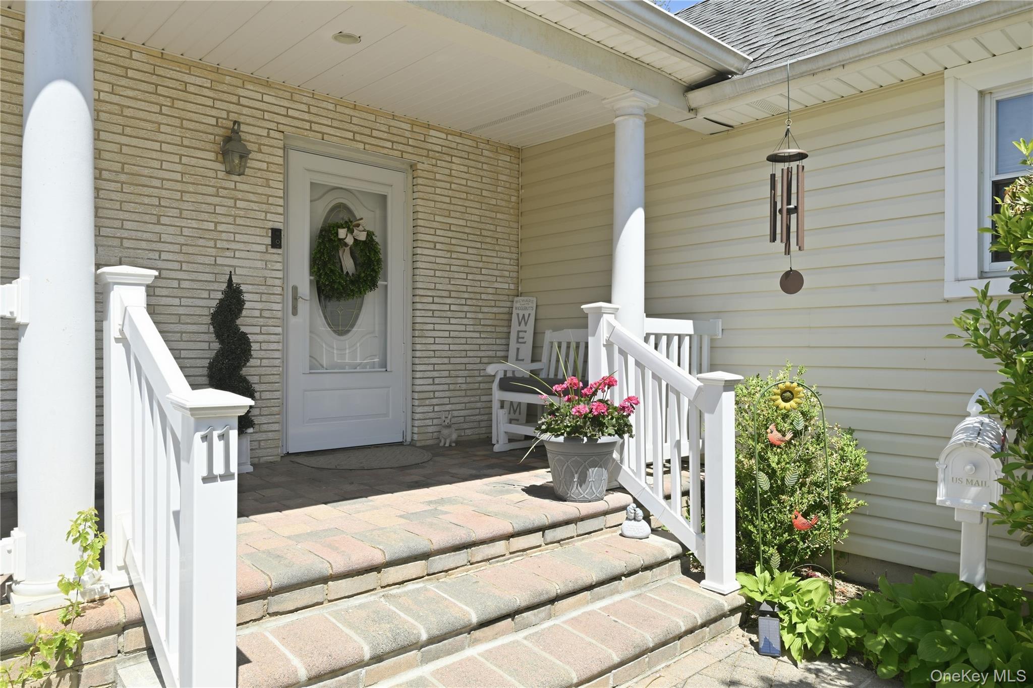 11 Rumson Road Massapequa, NY 11758 - Photo 2 of 31