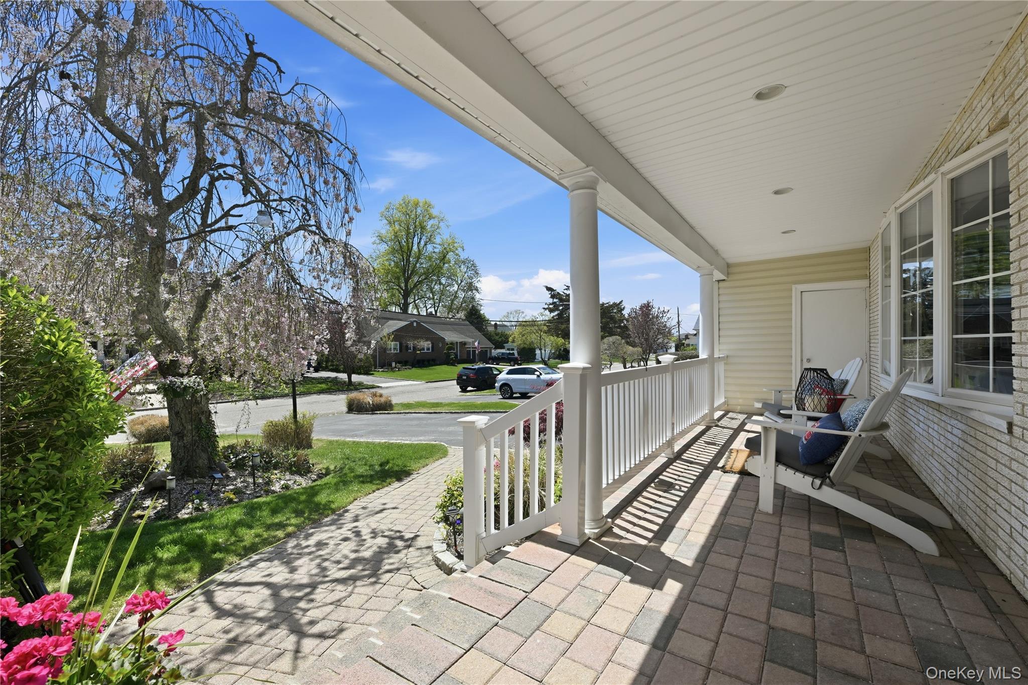 11 Rumson Road Massapequa, NY 11758 - Photo 3 of 31