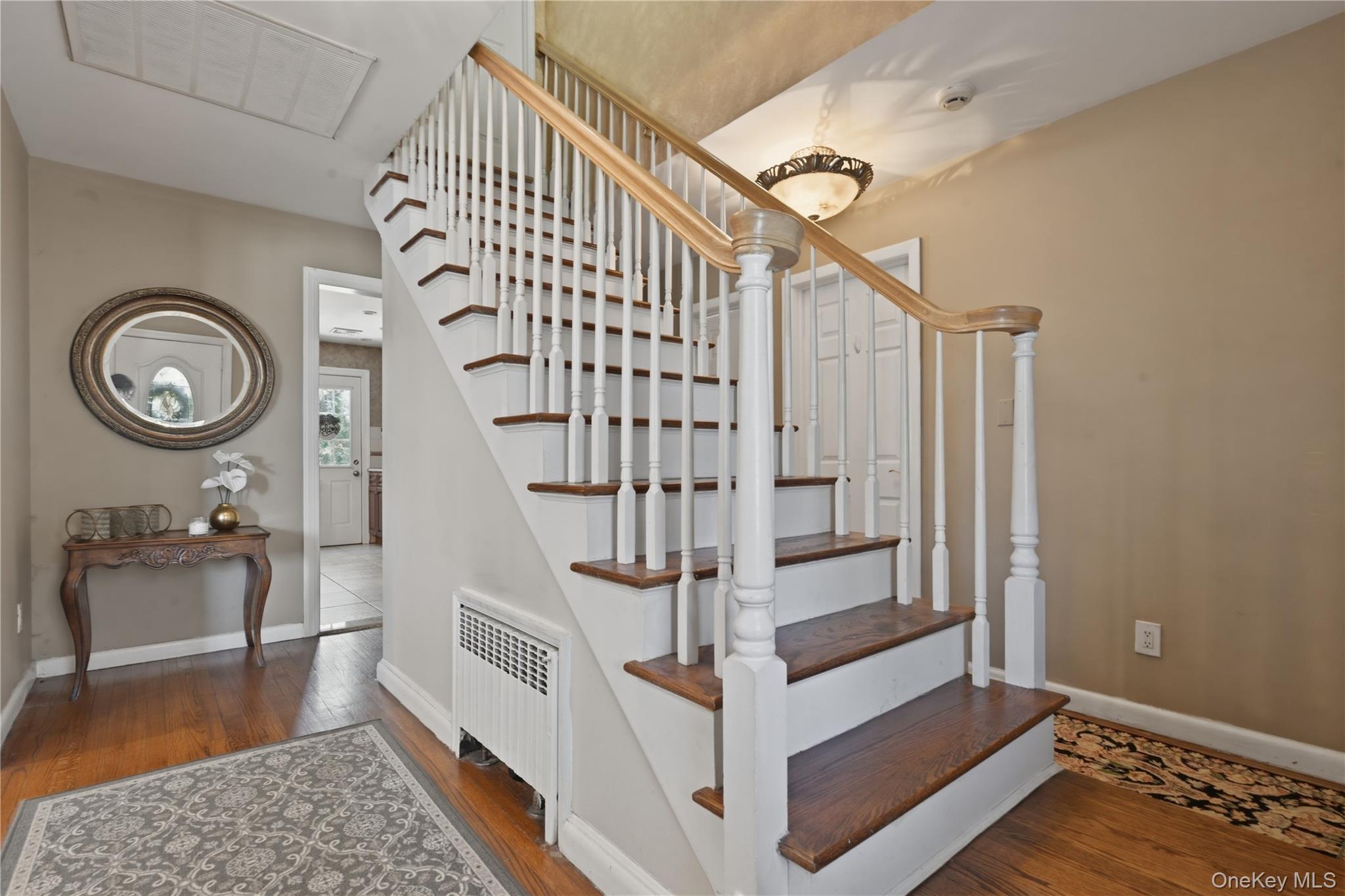 11 Rumson Road Massapequa, NY 11758 - Photo 4 of 31