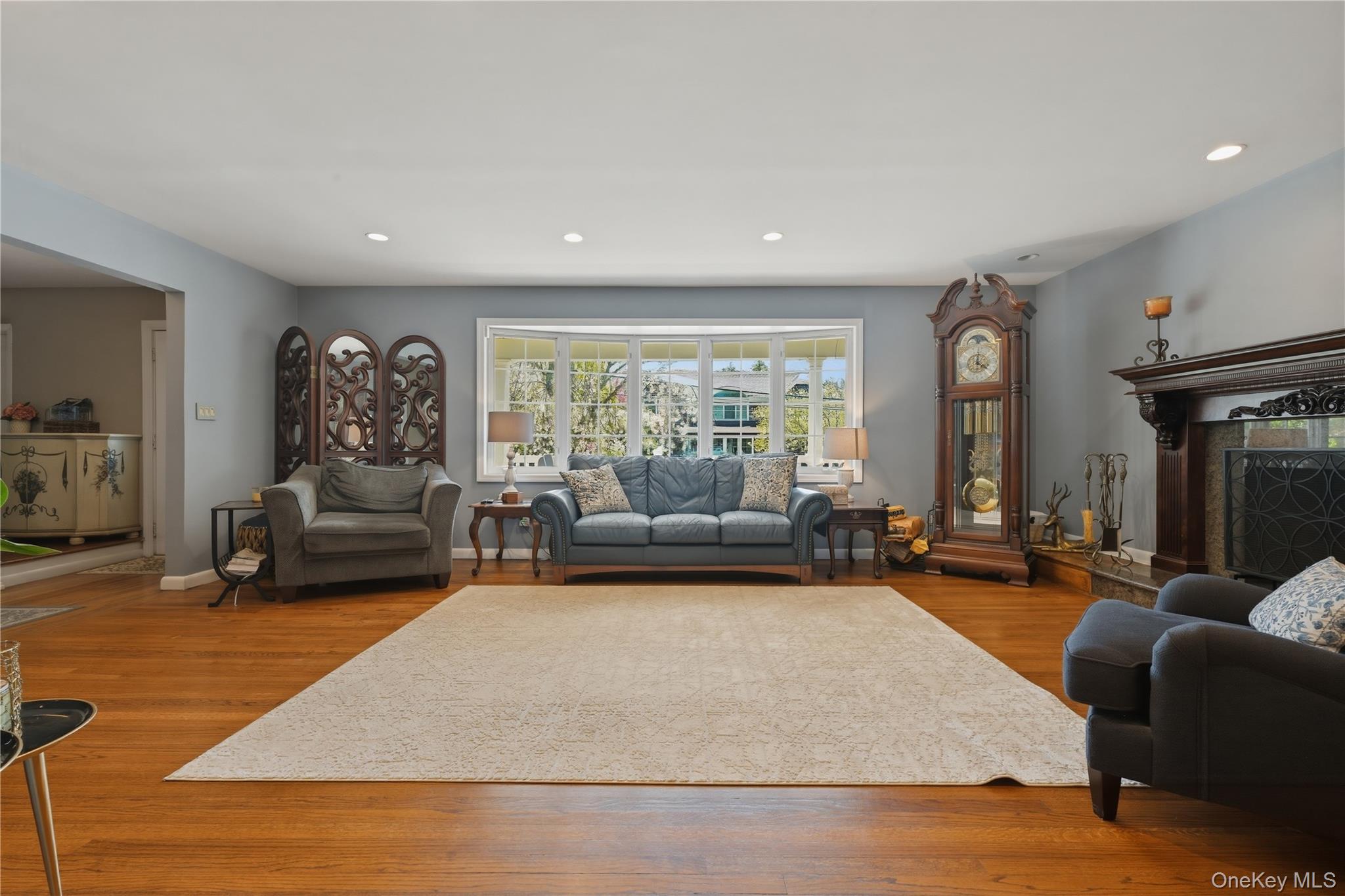 11 Rumson Road Massapequa, NY 11758 - Photo 6 of 31