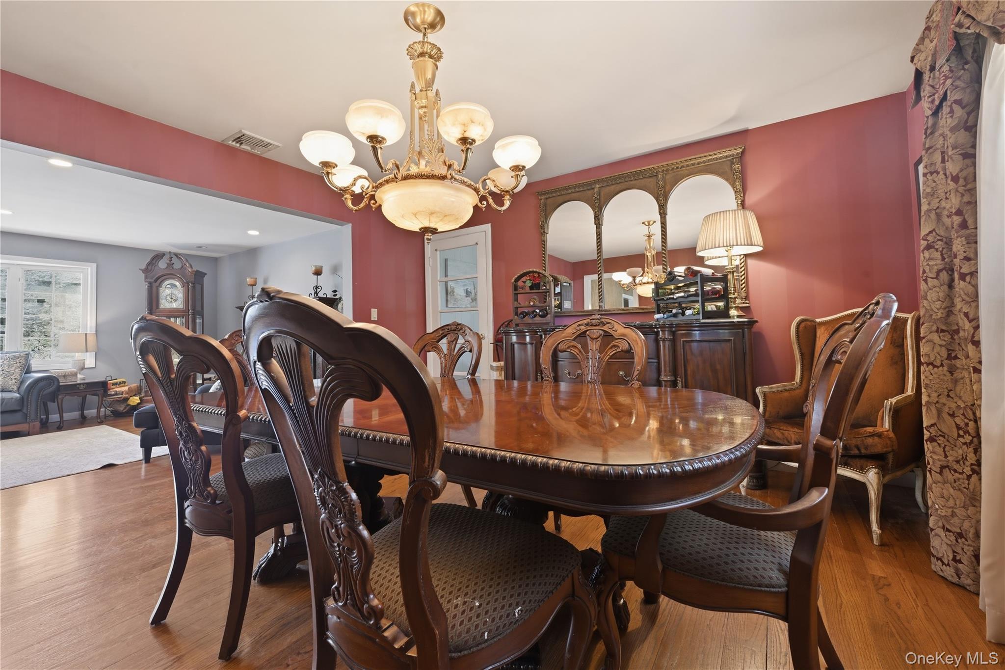 11 Rumson Road Massapequa, NY 11758 - Photo 9 of 31