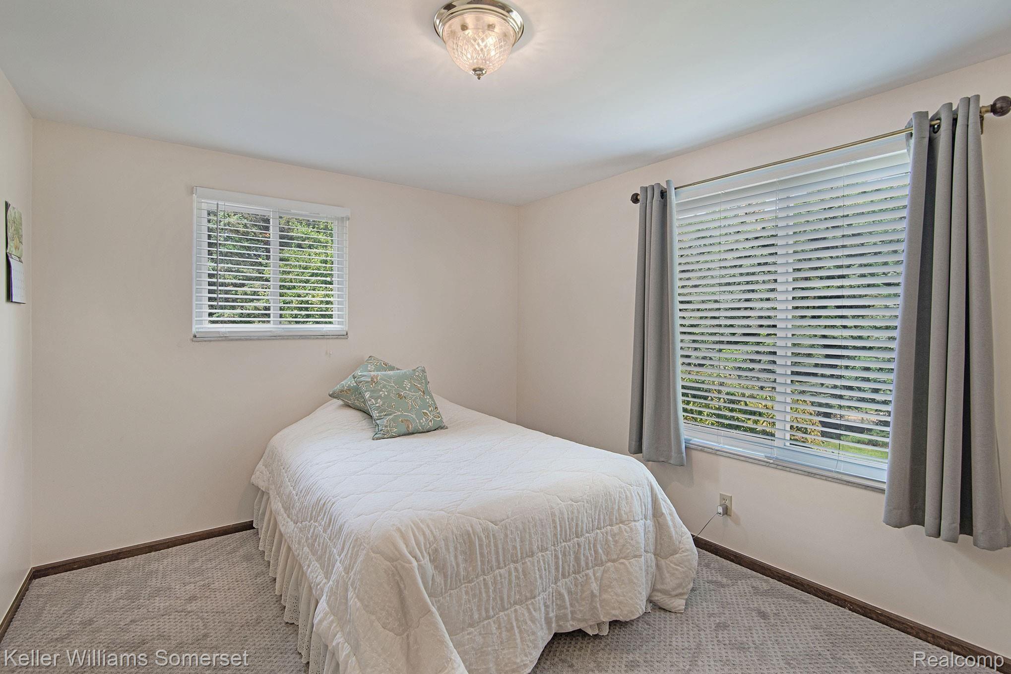 2931 West Avon Road Rochester, MI 48309 - Photo 19 of 49 17.jpg