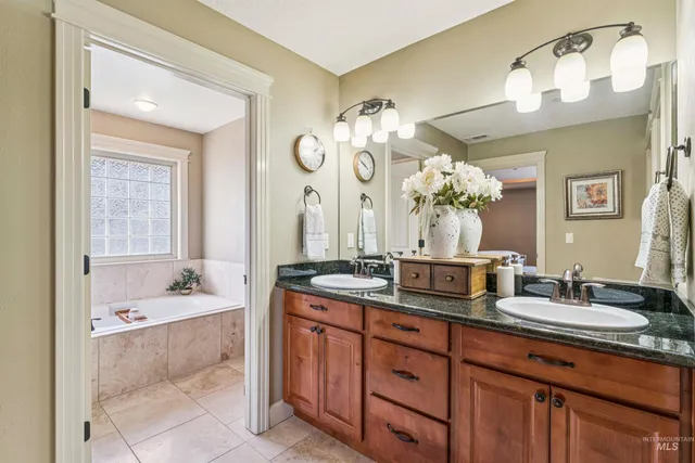 $1,250,000 | 3964 West Quail Hill Court, Boise, ID 83703