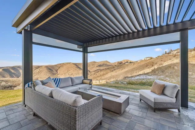 $1,250,000 | 3964 West Quail Hill Court, Boise, ID 83703