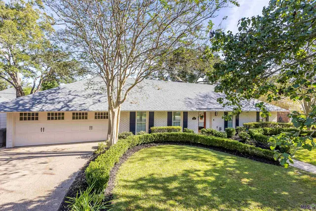 $949,900 | 4843 Sweetbriar Street, Baton Rouge, LA 70808