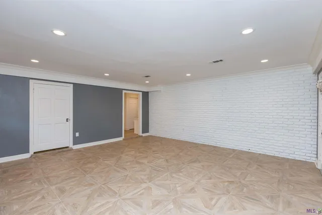 $949,900 | 4843 Sweetbriar Street, Baton Rouge, LA 70808