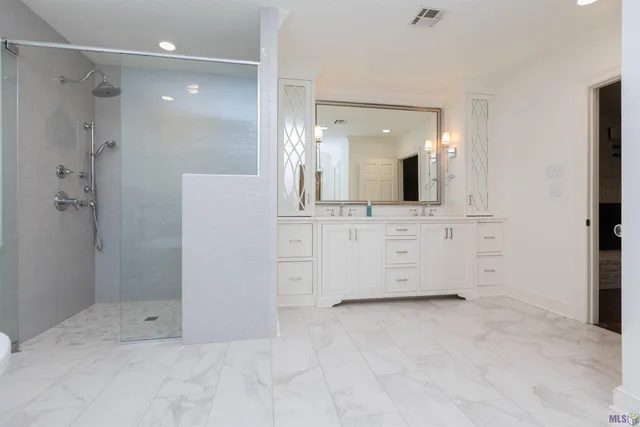 $949,900 | 4843 Sweetbriar Street, Baton Rouge, LA 70808