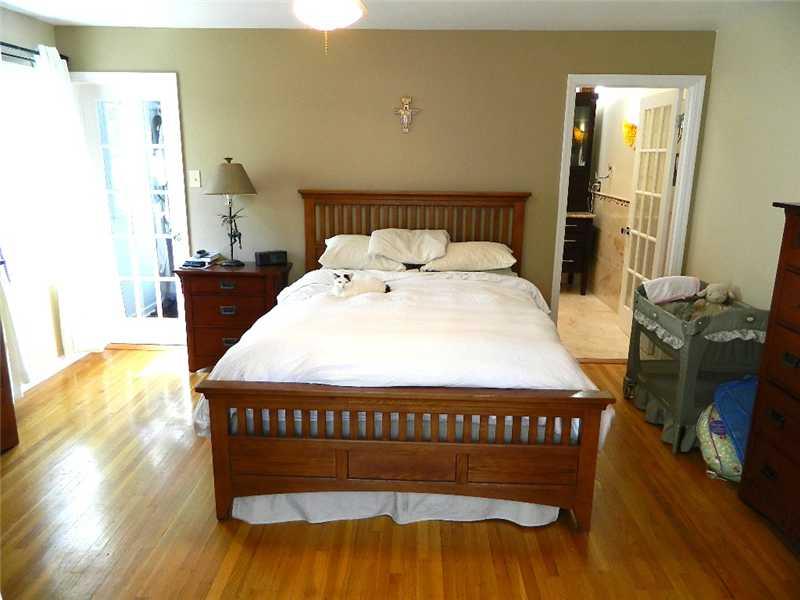7055 Warwick Road Indianapolis, IN 46220 - Photo 11 of 24 Gallery Image 11