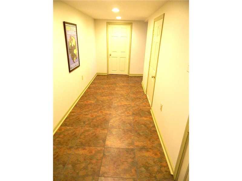 7055 Warwick Road Indianapolis, IN 46220 - Photo 20 of 24 Gallery Image 20