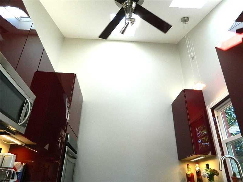 7055 Warwick Road Indianapolis, IN 46220 - Photo 8 of 24 Gallery Image 8