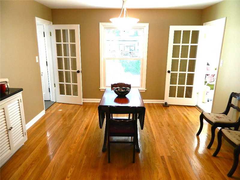 7055 Warwick Road Indianapolis, IN 46220 - Photo 9 of 24 Gallery Image 9