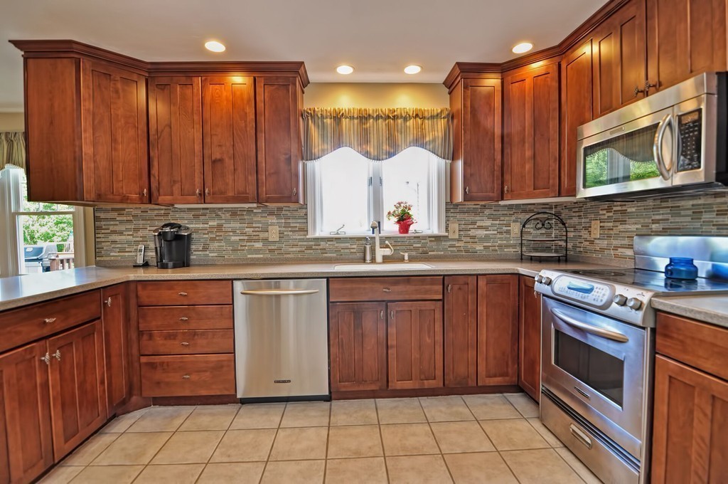 4 Donna Pass Hopkinton, MA 01748 - Photo 16 of 30