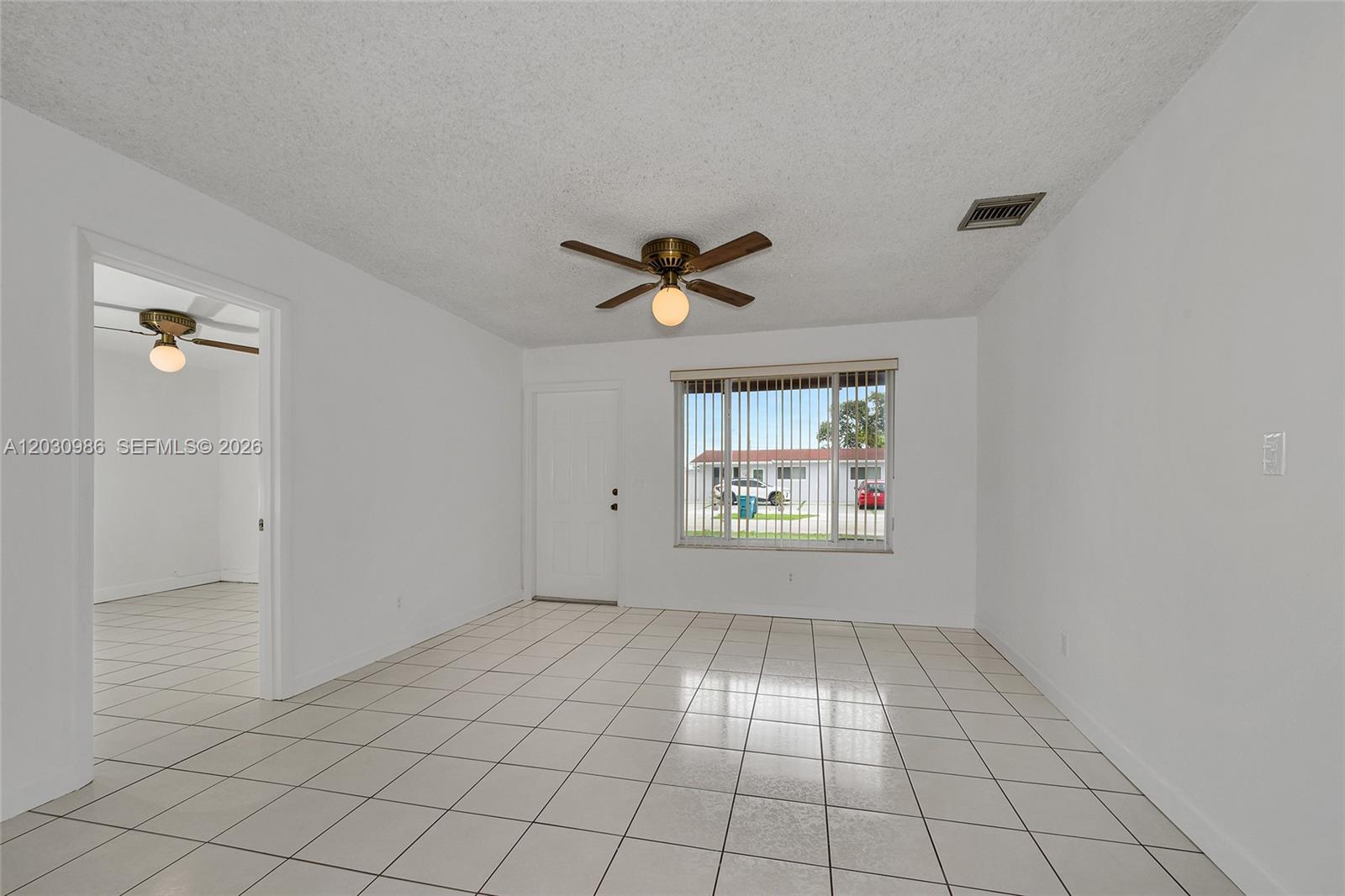 3210 Southwest 94th Court Miami, FL 33165 - Photo 15 of 47
