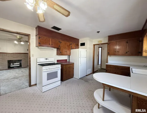 $79,900 | 92 Madison Street, Galesburg, IL 61401