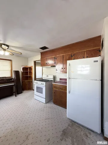 $79,900 | 92 Madison Street, Galesburg, IL 61401