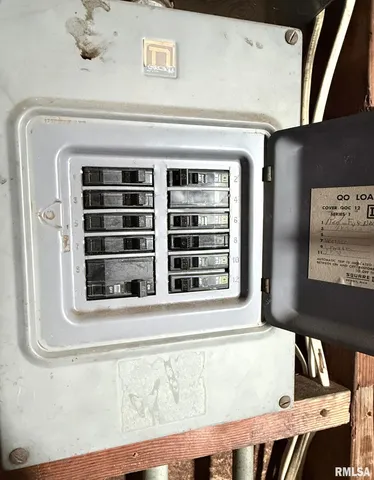 $79,900 | 92 Madison Street, Galesburg, IL 61401