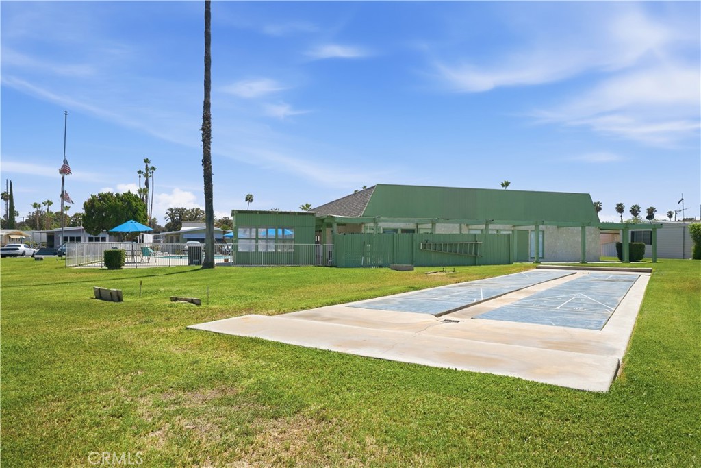 9391 California Avenue, Unit 113 Riverside, CA 92503 - Photo 29 of 31 Community