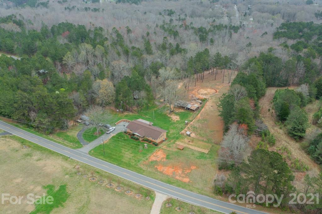 1804 Mayberry Road Dallas, NC 28034 - Photo 1 of 42 Gallery Image 1