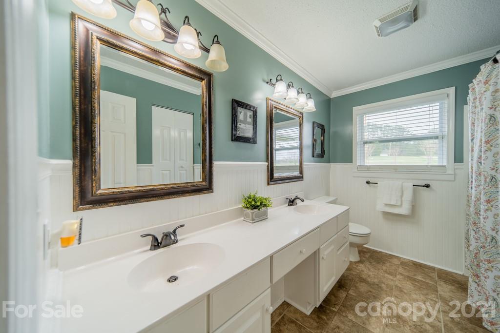 1804 Mayberry Road Dallas, NC 28034 - Photo 11 of 42 Gallery Image 11