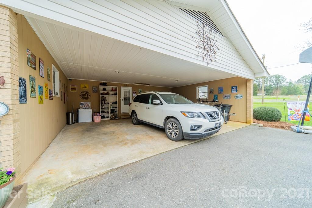 1804 Mayberry Road Dallas, NC 28034 - Photo 21 of 42 Gallery Image 21
