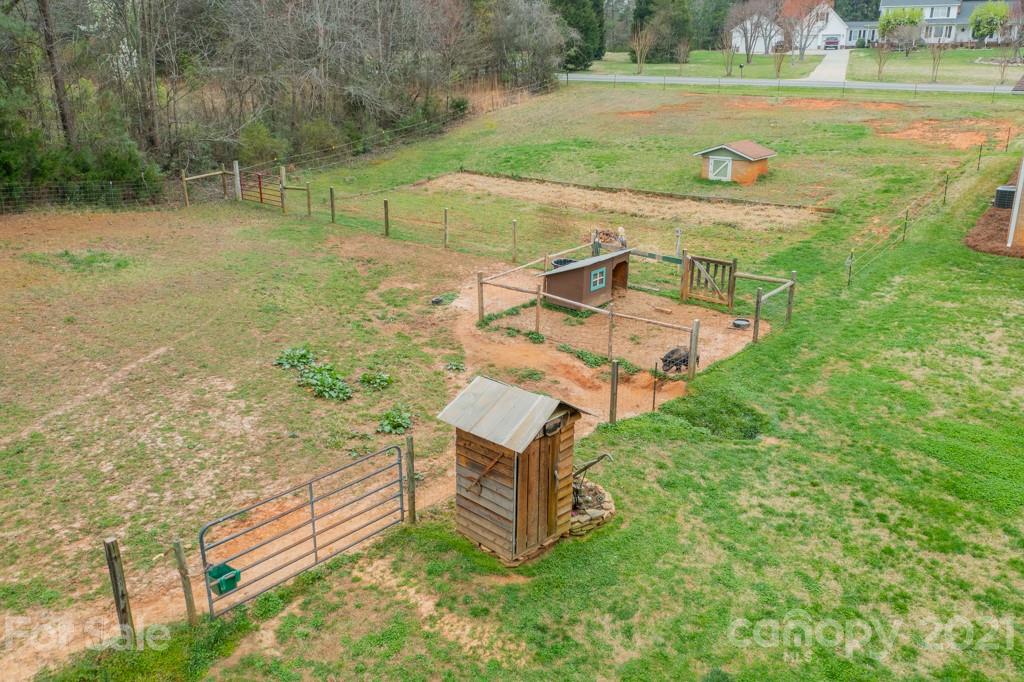 1804 Mayberry Road Dallas, NC 28034 - Photo 29 of 42 Gallery Image 29